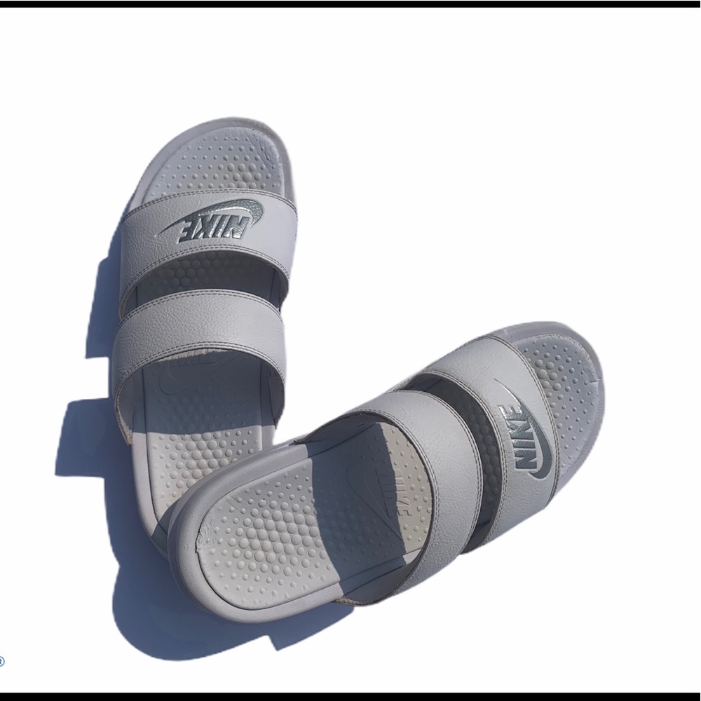 Nike Women's Benassi Duo Ultra Slides